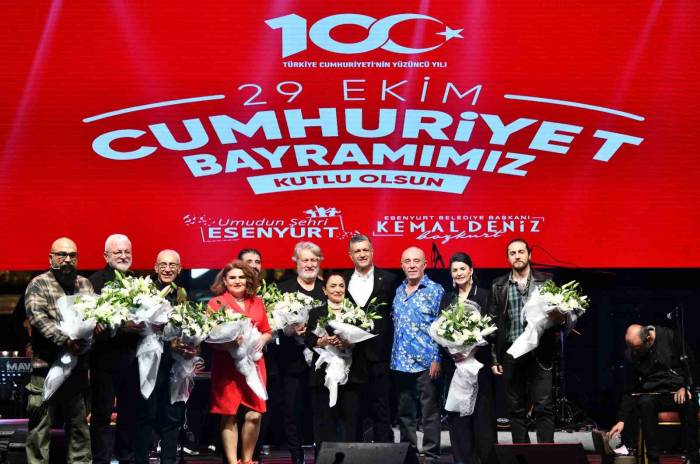 Cumhuriyet Dönemi’nde Yetişen Büyük Halk Ozanları İçin Anma Etkinliği Düzenledi