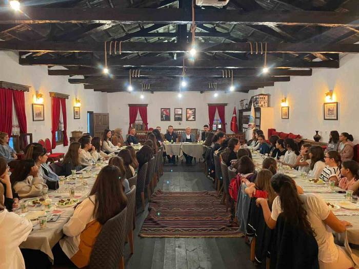 Osmaneli Futbolun Yanı Sıra Voleyboldan Da Bu Sene Adından Söz Ettirecek