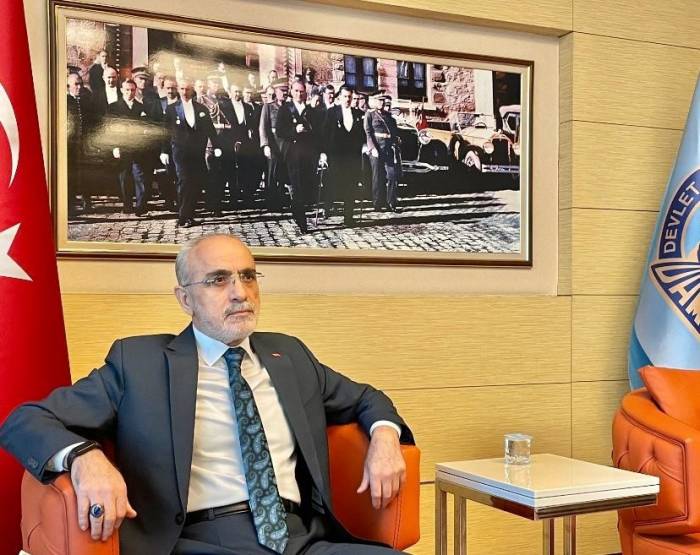 Cumhurbaşkanı Başdanışmanı Topçu: “Netenyahu Hükümeti Filistinli Çocuklara ’holokost’ Uyguluyor”