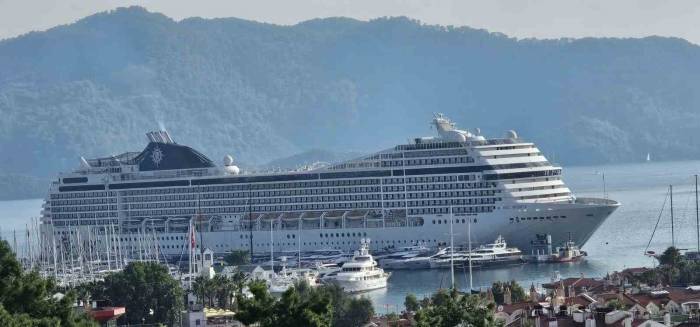 Dev Yolcu Gemisi Bin 497 Yolcusu İle Marmaris’e Geldi