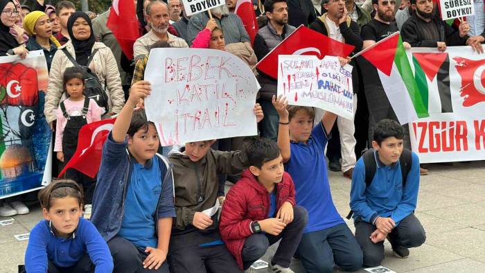 Düzce’de Filistin’e Destek Gösterisi