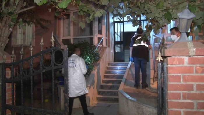 Kartal’da Bir Apartman Dairesinde Erkek Cesedi Bulundu
