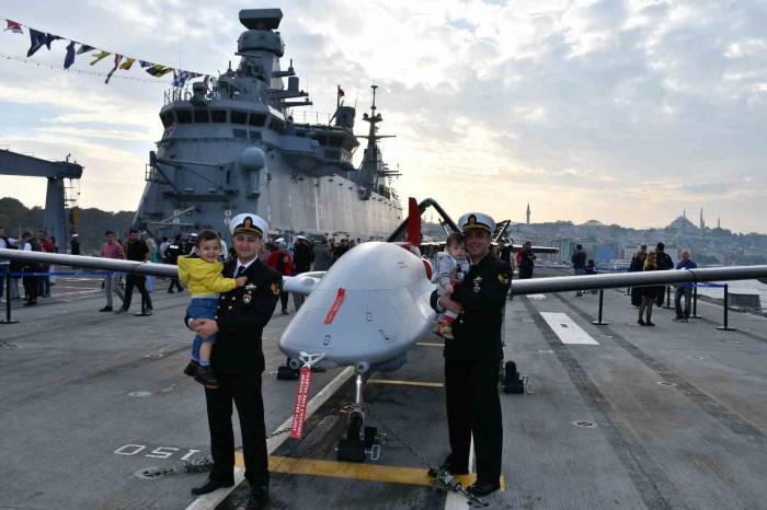 Tcg Anadolu Yarında Sarayburnu Limanı’nda Ziyarete Açık Olacak