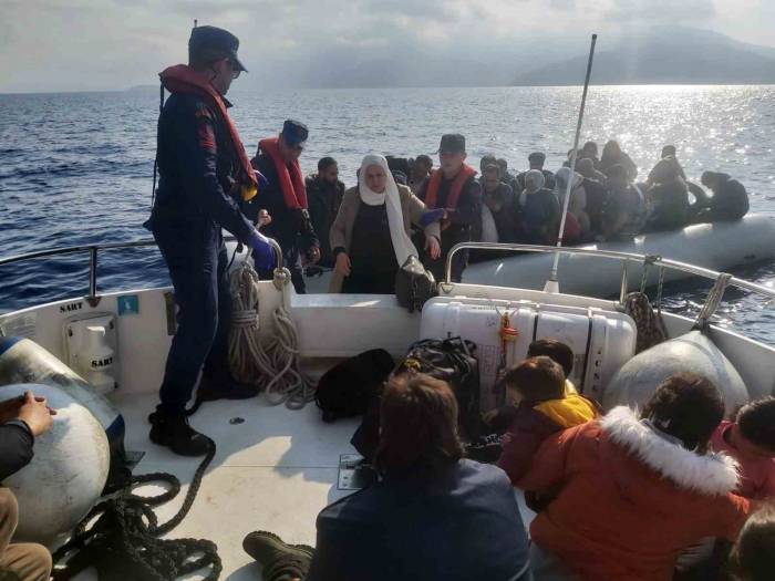 Datça’da 93 Düzensiz Göçmen Kurtarıldı