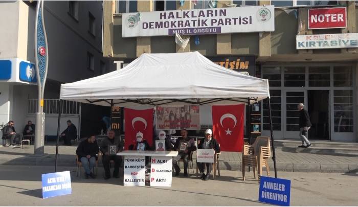 Muş’ta Ailelerin Evlat Nöbeti Devam Ediyor