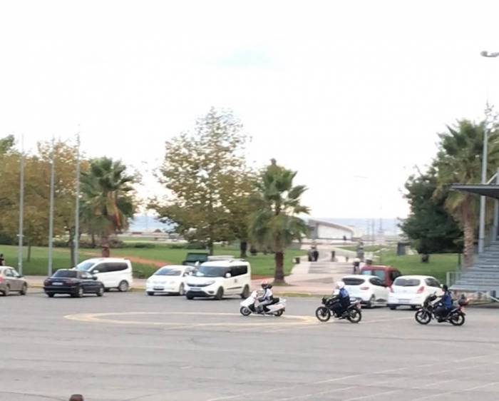 Motosikleti İle Zabıtalardan Kaçan Genç Güldürmüştü, Ehliyetinden Olan Genç Özür Diledi