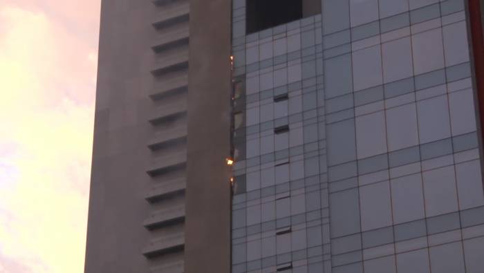 Şişli’de 42 Katlı Torun Center’dan Alevler Yükseldi
