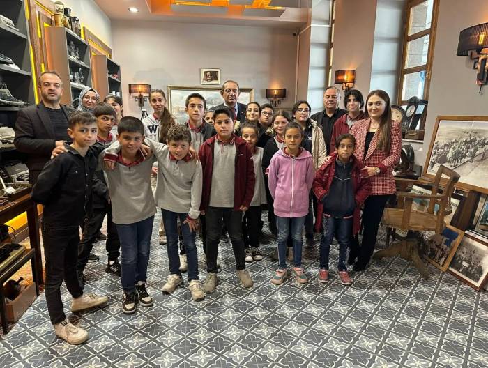 Burada Kara Trenden Hızlı Trene Giden Yolculuğun Hikayesi Var