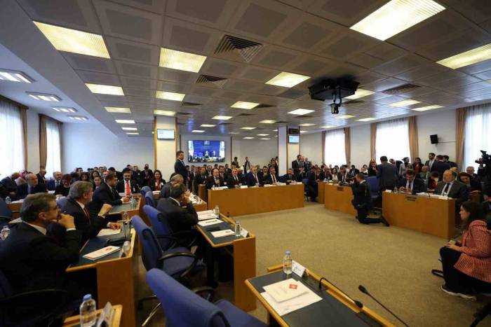 Bakan Işıkhan: “Asgari Ücret Komisyonunda Herkesin Mutabık Kaldığı Bir Tutarda Uzlaşılacağını Ümit Ediyoruz”