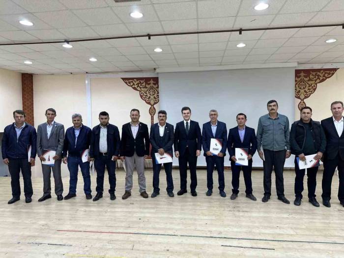 Depremin Yaralarını Sarmaya Destek Veren Muhtarlara Teşekkür Belgesi