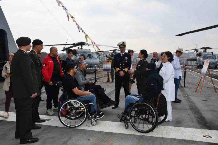 Tcg Anadolu’yu 2 Günde 11 Bin 57 Kişi Ziyaret Etti