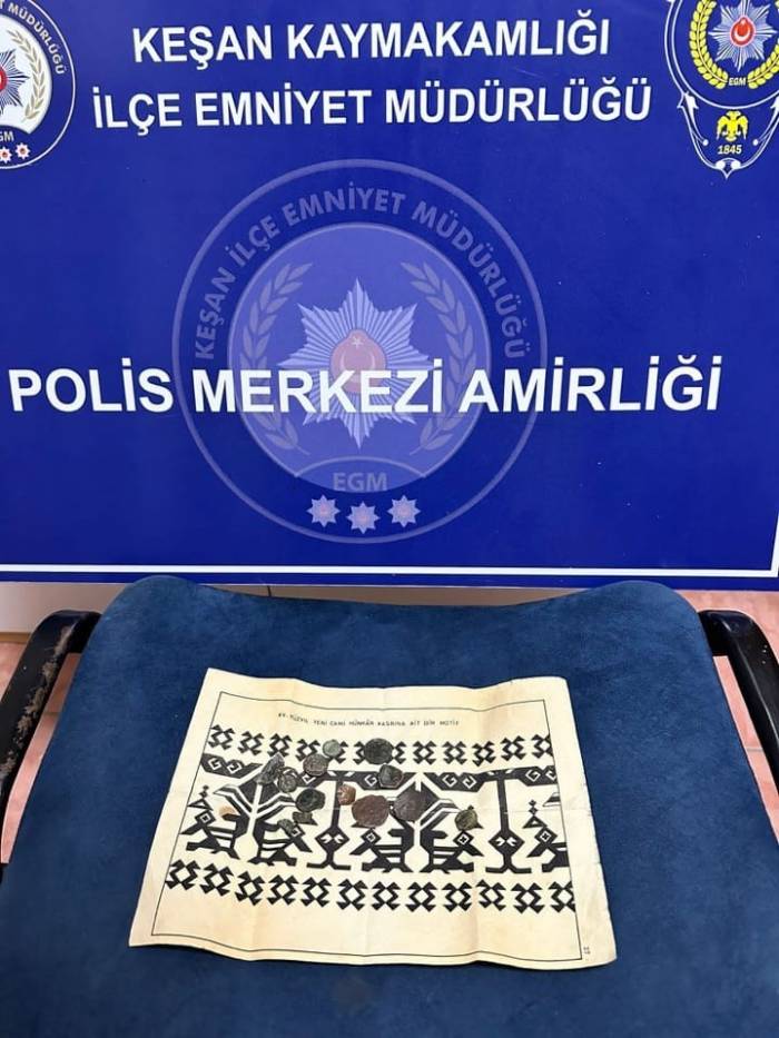 Keşan’da Aranan Şüpheli Tarihi Eserlerle Yakalandı