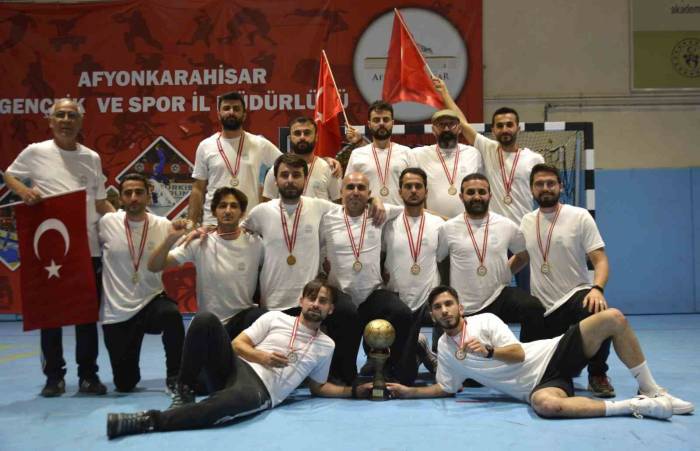 Futsal Turnuvasının Şampiyonu Nilüfer Belediyesi Gesk
