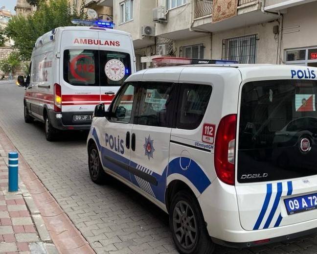 Otel Odasında Ölü Bulundu