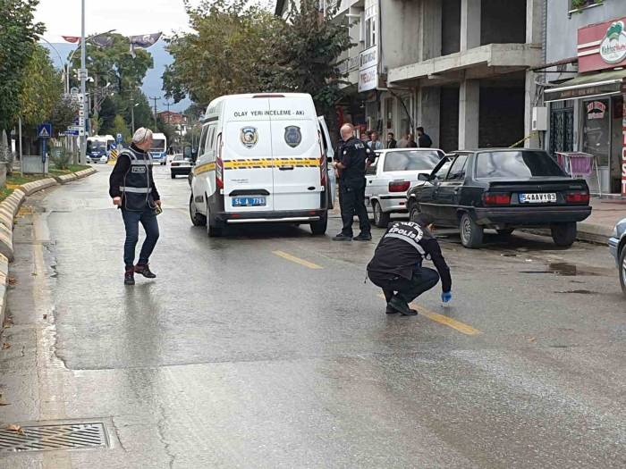 Husumetlisini Silahla Yaralayıp Kaçtı