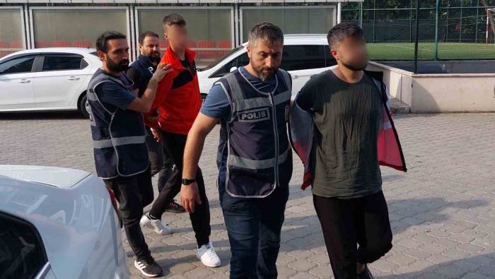 Silah Satma Bahanesiyle 30 Bin Lira Gaspına 3 Tutuklama