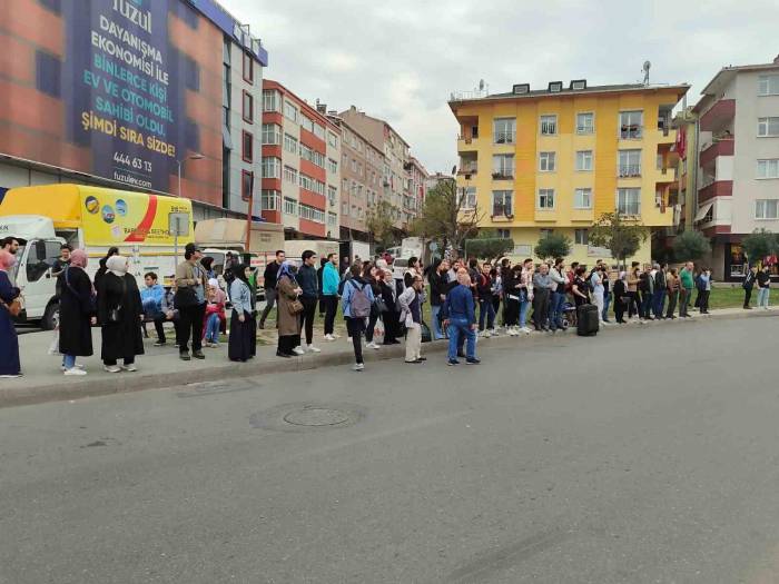 Teknik Arıza Nedeniyle Seferleri Duran Kabataş-bağcılar Tramvay Hattı Normale Döndü