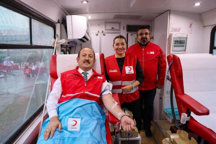 Vali Pehlivan, Kızılay Haftası Etkinliğine Katıldı