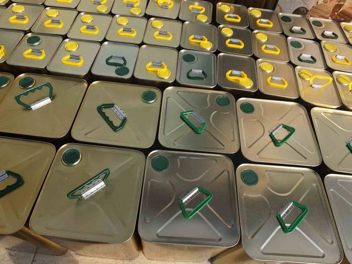 Burhaniye Zeytinyağları Türkiye’nin Her Yerine Gidiyor