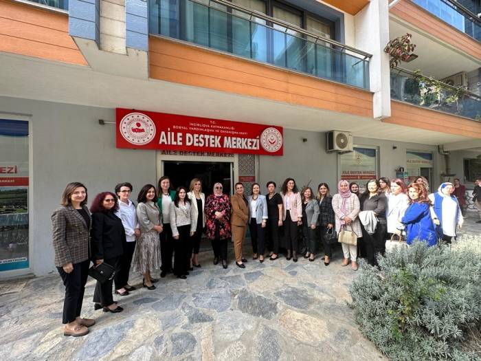 Vali Canbolat’ın Eşi İncirliova Aile Destek Merkezi’ndeki Çalışmaları İnceledi