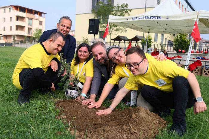 Derince’de Fidanlar Toprakla Buluştu