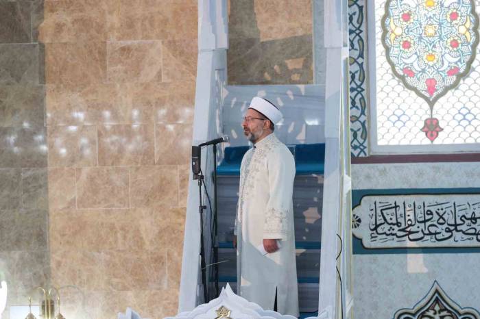 Diyanet İşleri Başkanı Erbaş: "Bu Caniler, Cesaretlerini Ümmeti Muhammed’in Suskunluğundan Alıyor"