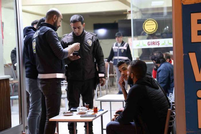 Elazığ’da 313 Polisin Katılımıyla Asayiş Uygulaması