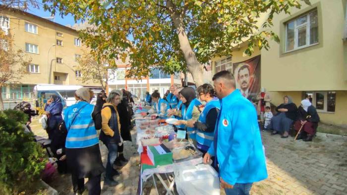 Uzundere’den Filistin’e Yardım Eli