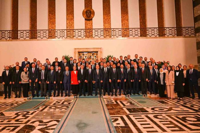 Bakan Bak, Gsb Yurtlarında Son 1 Yıl İçinde 47 Yemekhane İşletmesinin Sözleşmesinin Feshedildiğini Duyurdu