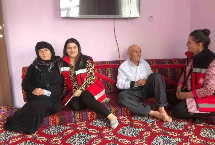 Hakkari’deki Yaşlılar Yades İle Hayata Tutundu