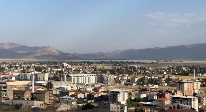 Kombiler Takıldı, Hayaller Başka Bahara Kaldı