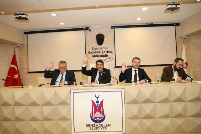 Meclis Toplantısında Şehit Olan Filistinliler İçin Fatiha