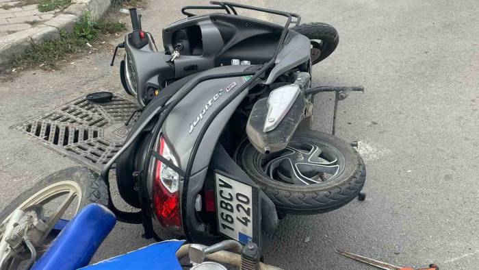 Bursa’da 2 Motosiklet Çarpıştı