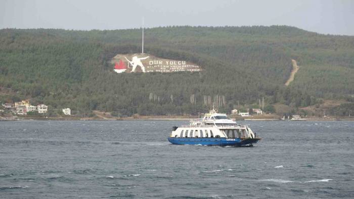 Bozcaada Ve Gökçeada’ya Feribot Seferlerine Fırtına Engeli