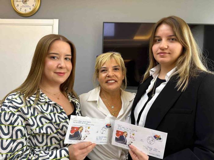 21 Yıl Sonra Gelen Mektuplar Kız Çocuklarını Duygulandırdı