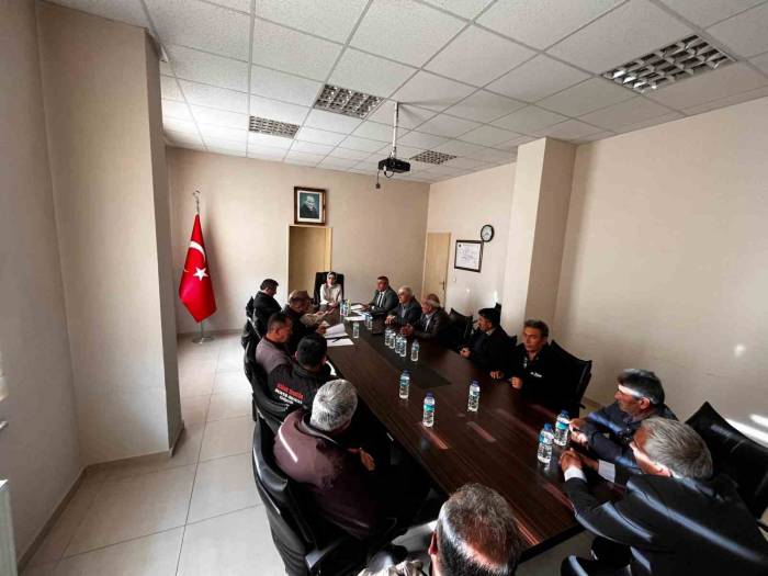 Dumlupınar’da Köylere Yapılan Ve Yapılması Planlanan Hizmetler Masaya Yatırıldı