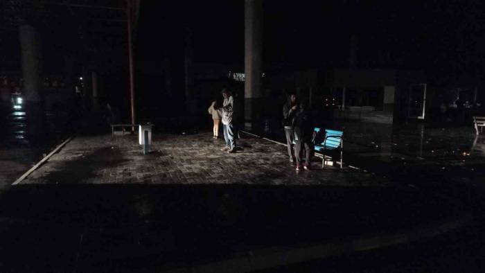 Sağanak Elektrik Kesintisine Neden Oldu, Edirne Otogarı Karanlığa Büründü