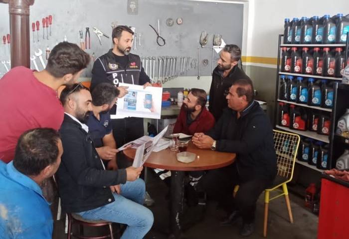 Erzincan’da Narkotik Polisleri Vatandaşları Bilgilendirdi