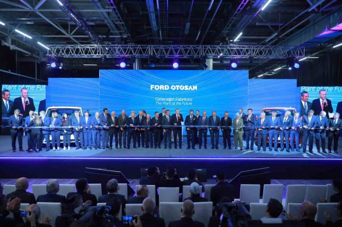 Cumhurbaşkanı Erdoğan: "Enflasyonu Kalıcı Olarak Tek Haneli Rakamlara İndirmek, 2028 Yıl Sonunda İse Yüzde 4,7’ye Geriletmek En Önemli Hedeflerimizdir"