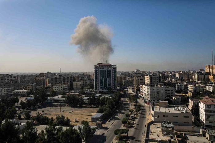 İsrail’in Gazze’ye Saldırılarında Can Kaybı 9 Bin 488’e Yükseldi