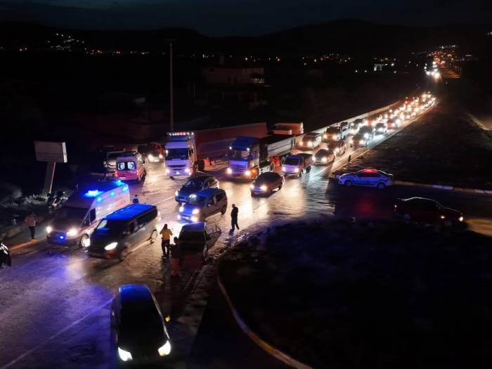 Milas’ta Zincirleme Trafik Kazası: 5 Yaralı