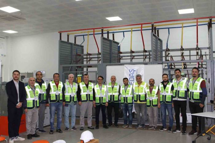 Elektrik Dağıtım Sektöründe Kaliteyi Arttıracak İşbaşı Eğitimleri