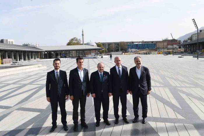 Varank, Osmangazi Meydanı’nı İnceledi