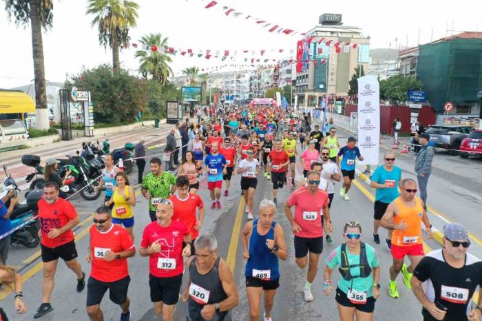 Sporcular 5 Bin Ve 10 Bin Metre Koşu Yarışlarında Kıyasıya Yarıştı