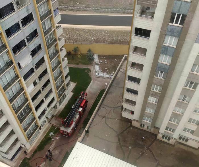 Batman’da 15 Katlı Binada Yangın