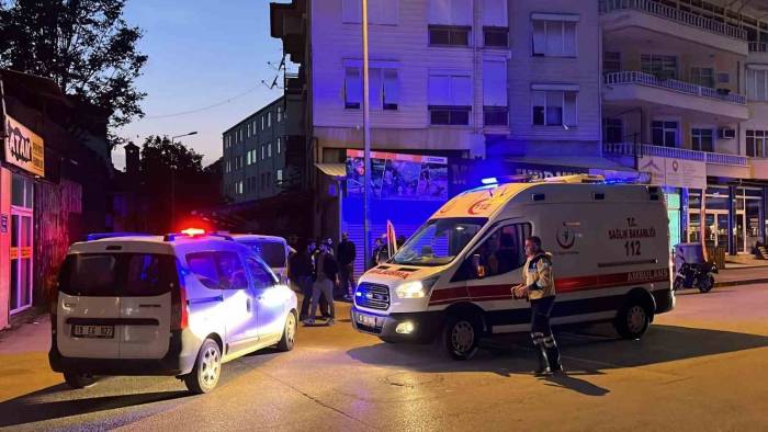 Burdur’da Komşular Arasında Bıçaklı Kavga: 4 Yaralı