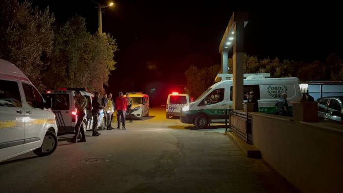 Site Sakinleri Kokudan Rahatsız Oldu, Evde Ceset Bulundu