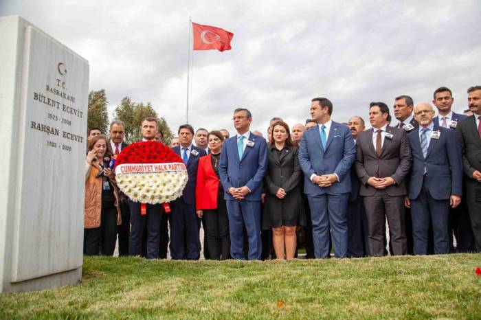 Chp Lideri Özel: "Atatürk’ün Partisini İktidar Yapma Noktasında Ecevit’i Örnek Alan Yürüyüşümüz Delegelerimizin Takdiriyle Sonuçlandı"