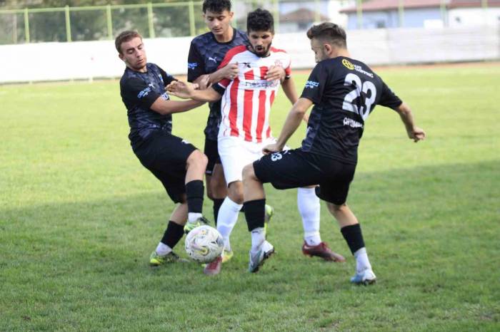 Devrek Belediyespor Çaycuma’yı Farklı Geçti
