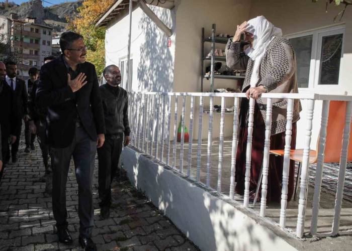 Vali Ali Çelik, Halkın Sorunlarını Yerinde Dinlemeye Devam Ediyor